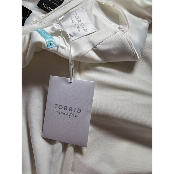 Torrid Satin Strapless Wedding Plus Size Dress-White-SZ 20 - Picture 10 of 16